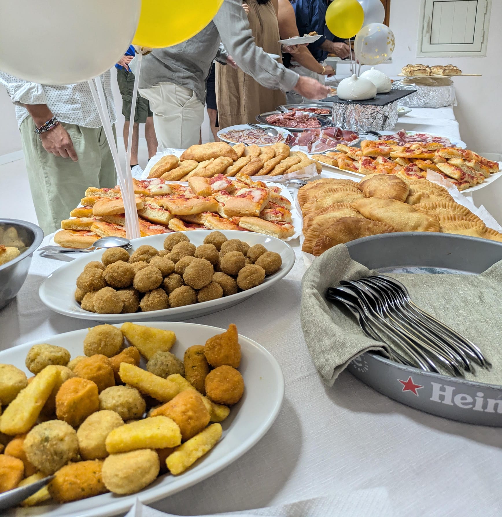 Buffet di piatti tradizionali lucani al ristorante La Briglia